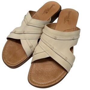 Timberland Sandals Slide Women's Size 9M Cream Leather Upper and Lining Comfy